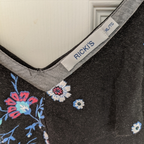 Floral Dress - Picture 4 of 4